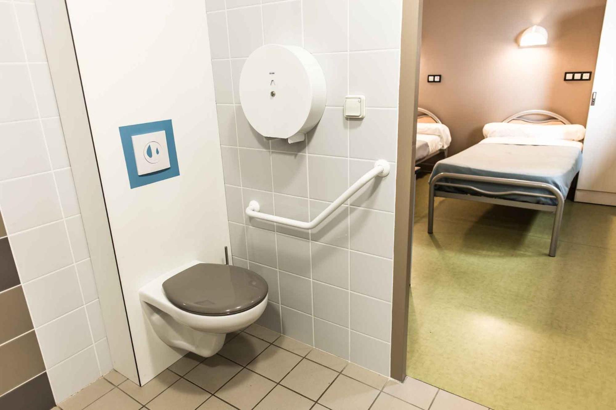 Hostel Centre International De Sejour Laval  Exteriér fotografie
